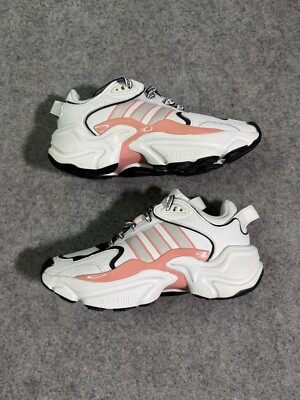 adidas gazelle silver green womens adidas Originals Magmur Runner W Pink