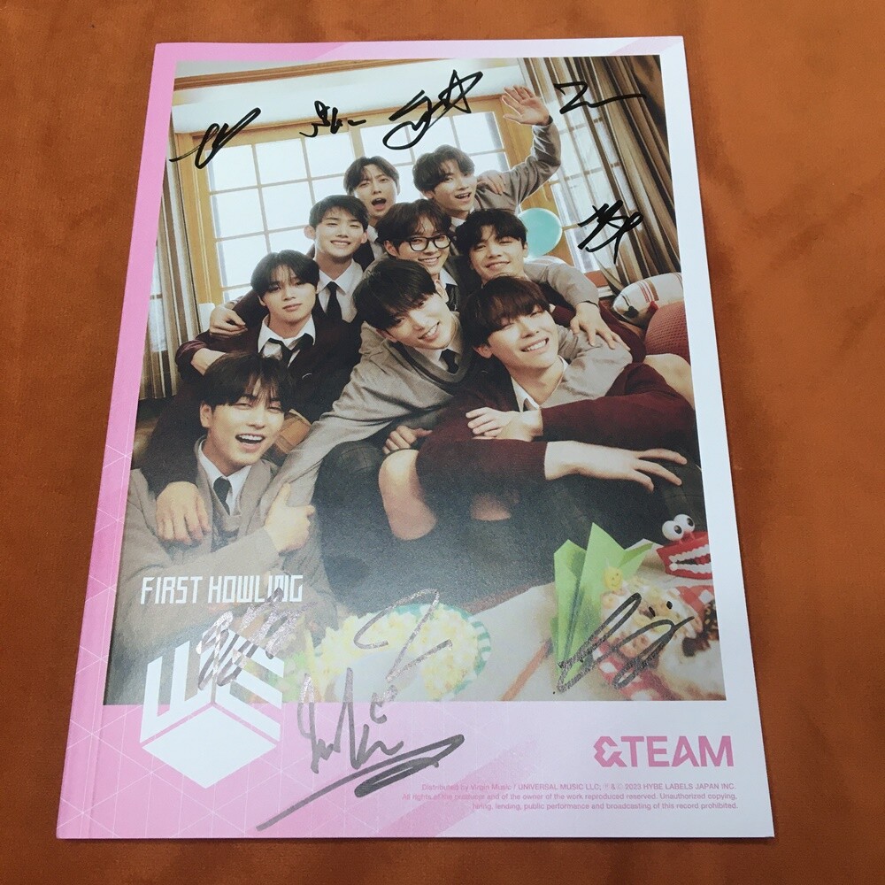 &team 2ND EP First Howling WE Autographed Signed Album J-POP