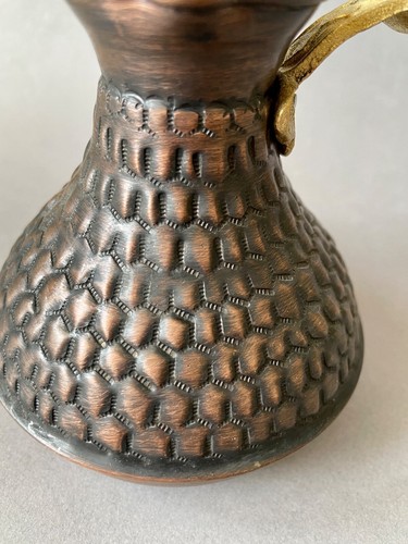Unique Honeycomb Textured Copper Pot - Rustic Charm for Foodies and Coffee Lover - Picture 2 of 12