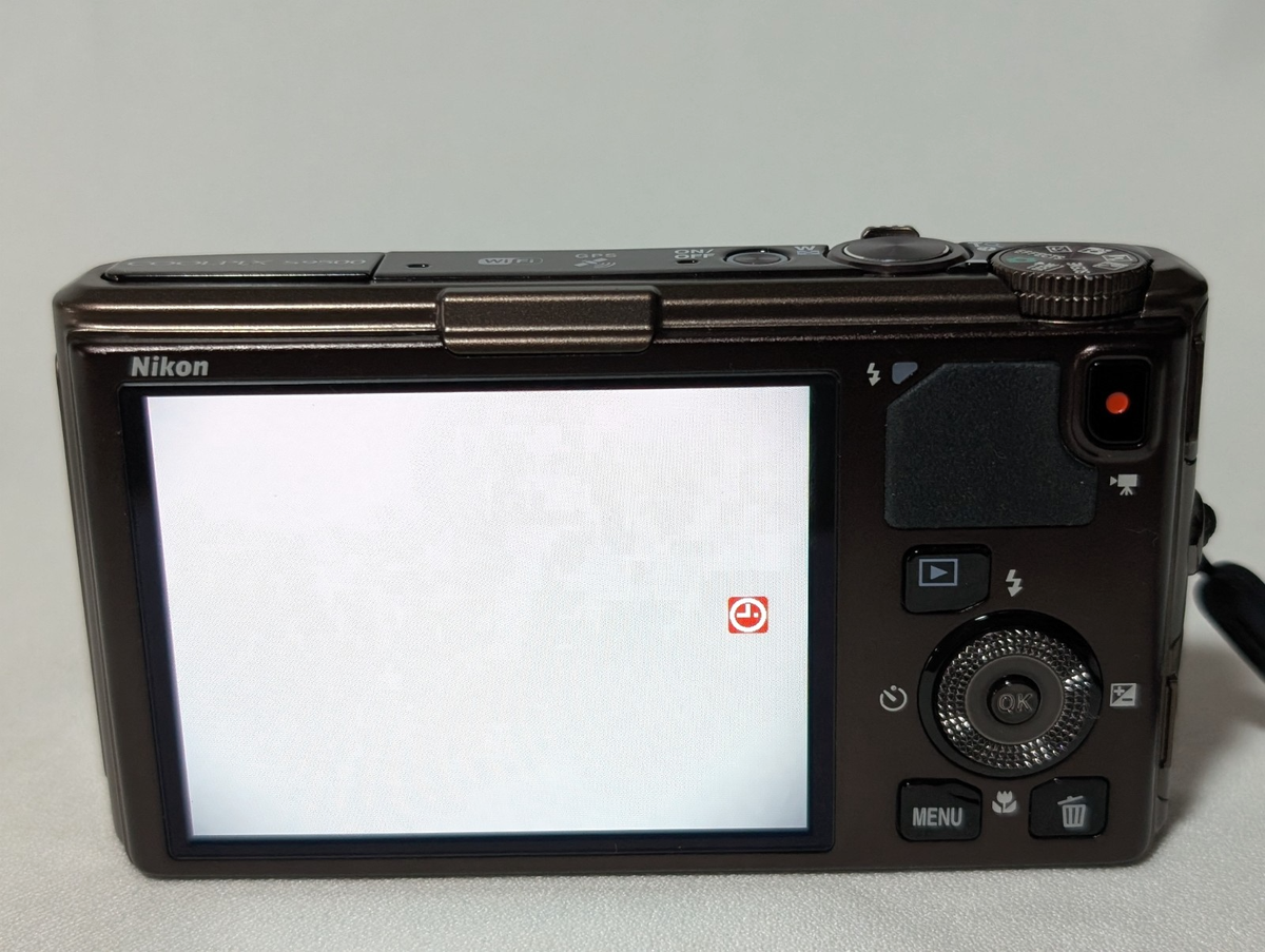 N MINT Nikon COOLPIX S9500 Digital Camera 18.1MP 22x zoom Japan