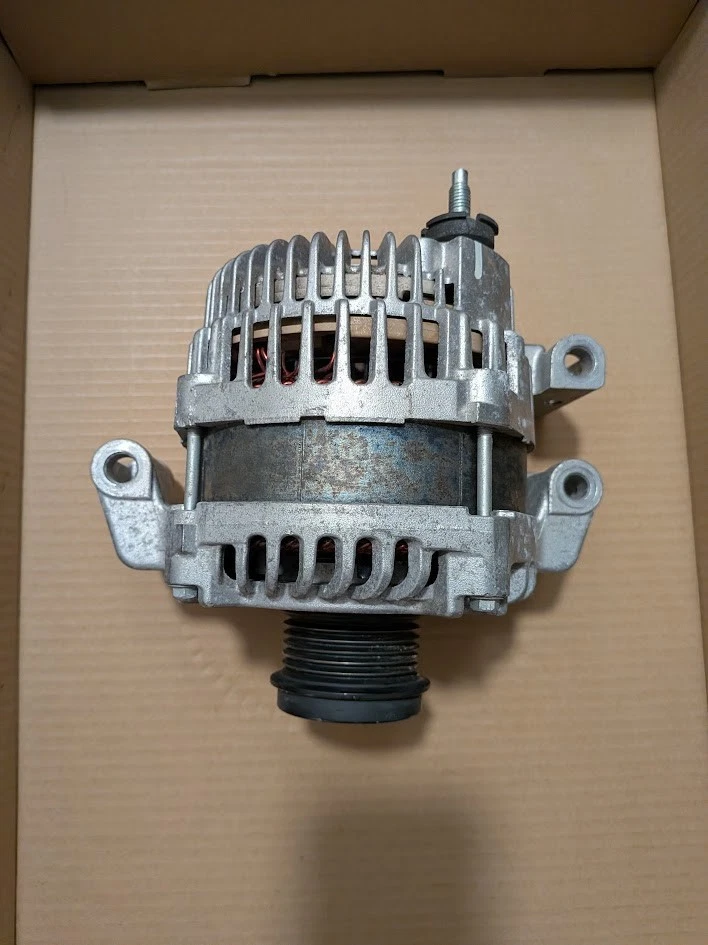 Alternador Jeep Cherokee 2016 2,4 L OEM Foto 3 de 3