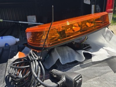 ECCO , 9  LED Mini Light Amber Mounted On A Plate That Connect S To A Back Rack