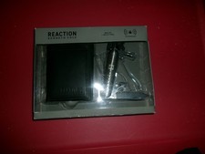 Men  s Kenneth Cole Reaction Trifold Wallet  Multi-Tool Gift Set 59.50