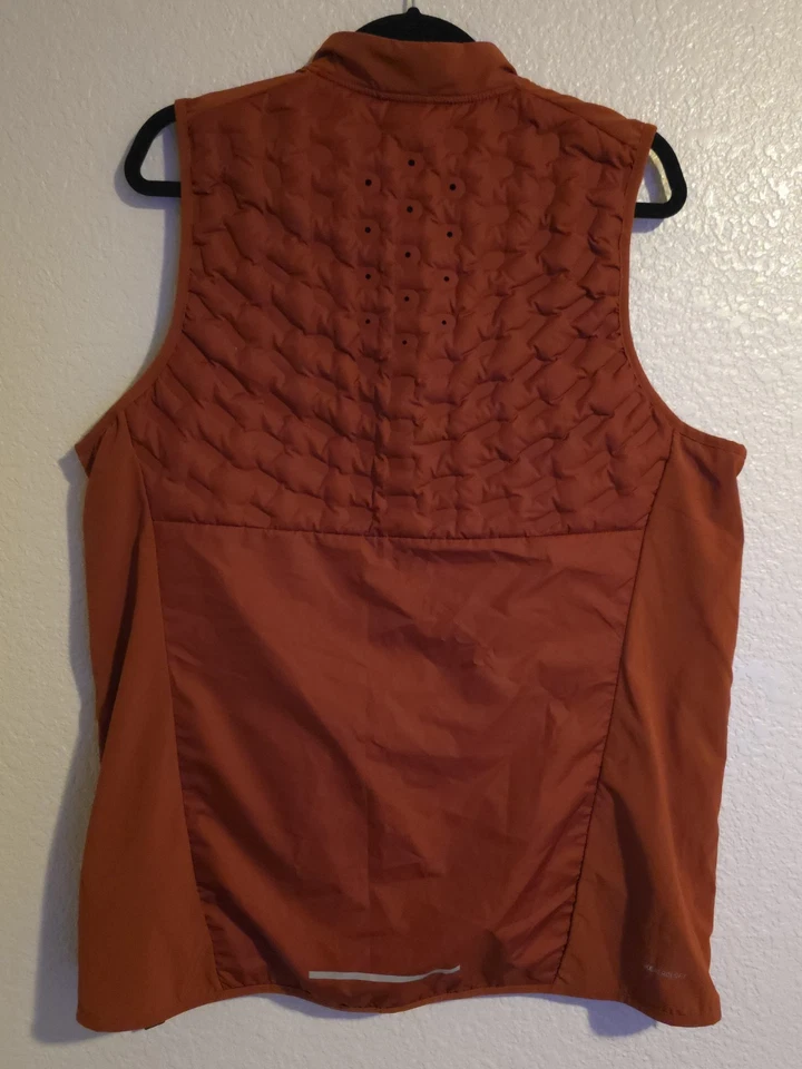 Men’s Nike Aeroloft Running Vest Large - Image 2 of 4