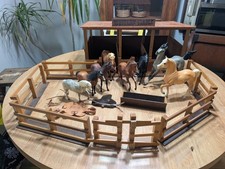 Vintage Breyer Horse Lot w/Williamette Stable , 8 Horses, Tack. 1970s Classic