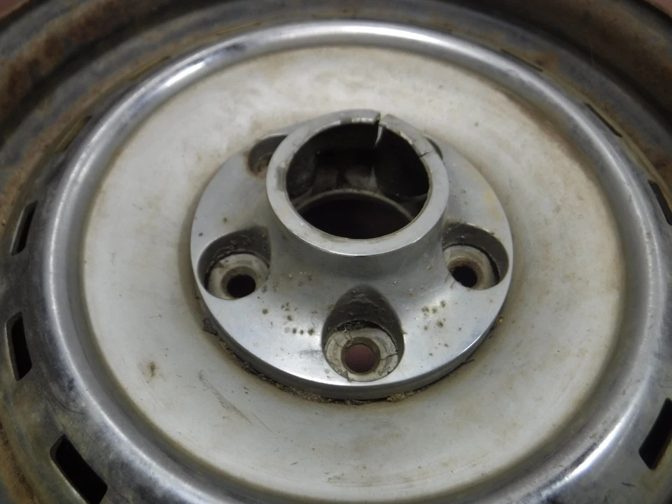 克莱斯勒充电器 Cordoba Diplomat 70-79 15x6 5 Lug Ralleye 钢轮 原始设备制造商 — 第 2/4 张图片