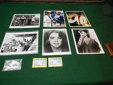 1990 Orion RoboCop II Movie Press Kit  6 Stills and 2 Trading cards