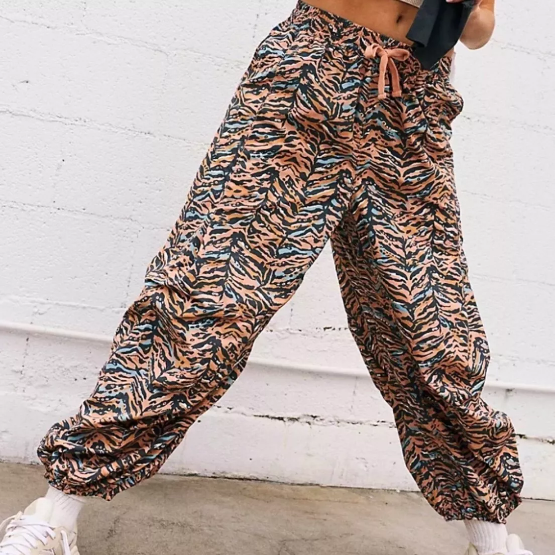 Free People Movement Zephyr Funky Balloon Baggy Drawstring Pants Women's  Medium