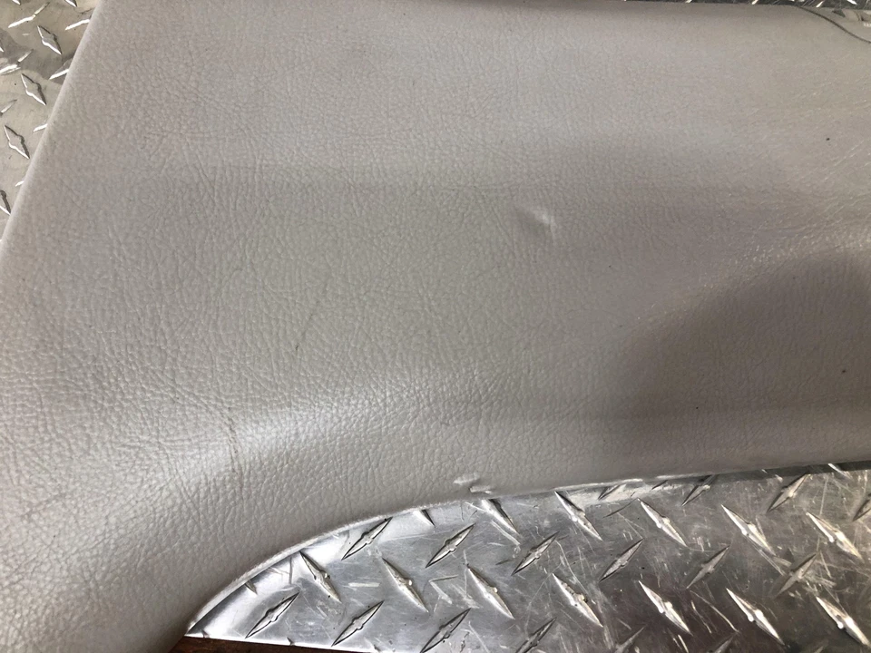 07-17 Lexus LS460 Gris B Pilar Juego de molduras Derecha Derecha Derecha Derecha Derecha Probado Fabricante Original Gris Desgaste Normal Foto 3 de 4