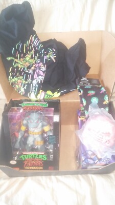 NECA Loot Crate TMNT Armaggon Arcade FULL BOX - Size L