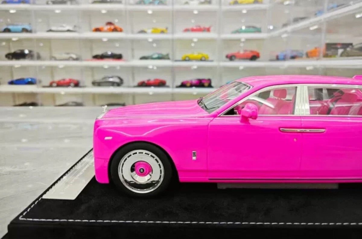 Rolls-Royce Phantom Extended Wheelbase (Pink) [Henson&Heaven] 1/18