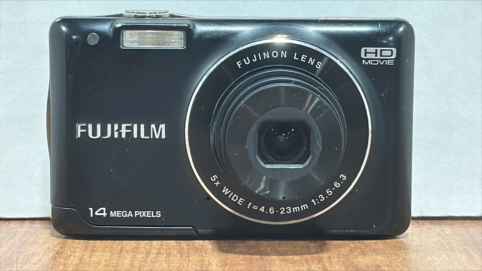 Fujifilm FinePix JX500 14 MP 5x Optical Zoom Compact Digital Camera NO