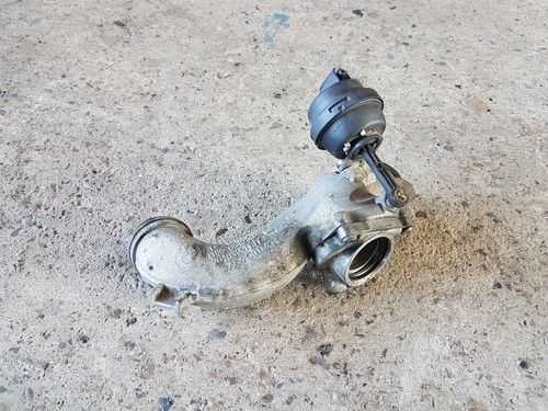 BMW 5er F07 F10 F11 535dX N57Z Verbindungsrohr Turbolader 8512394