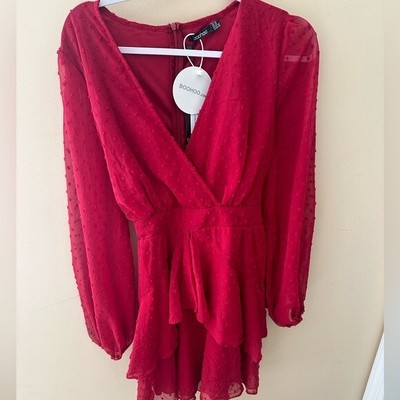 Boohoo Red Swiss Dot Chiffon Ruffle hem dress size 10 NwT