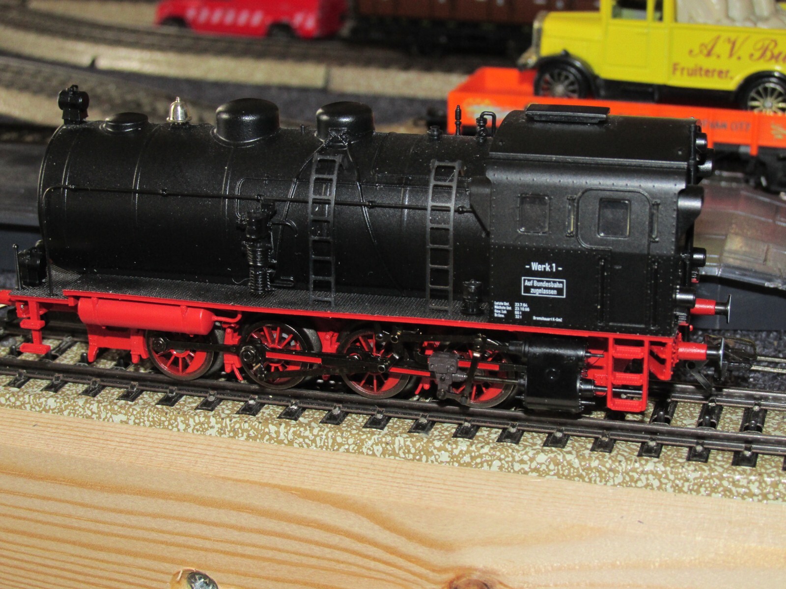 Picture 1 of 5