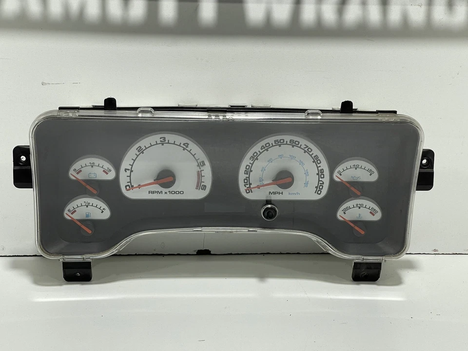 Cuadro de instrumentos velocímetro Jeep TJ Wrangler 156k 56047017AD 03-06 CC18 Foto 3 de 4