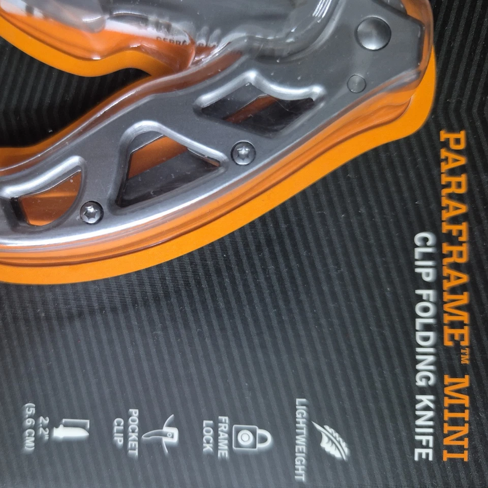 Navaja de Bolsillo Ligera Gerber Paraframe™ Clip - Tanto, Fina, Borde Serrado Foto 3 de 4