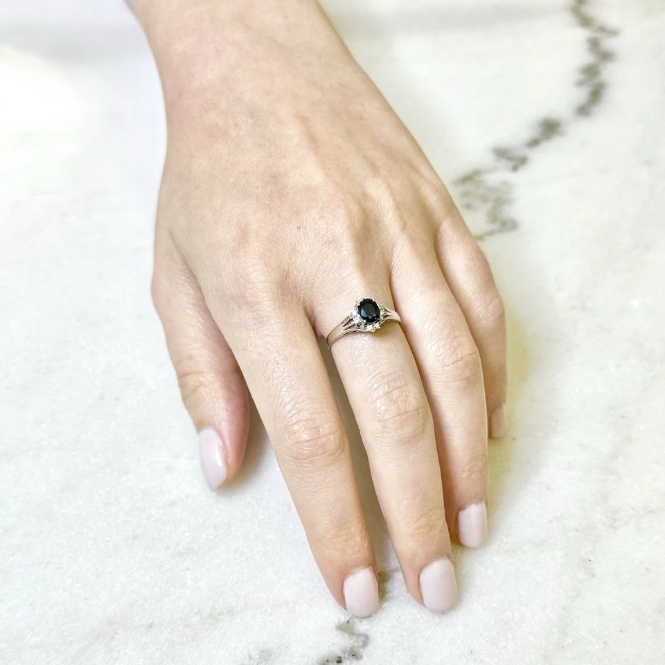 Platinum Natural Oval Sapphire & Diamond Halo Ring - Platinum Sapphire Ring - Image 3 of 4