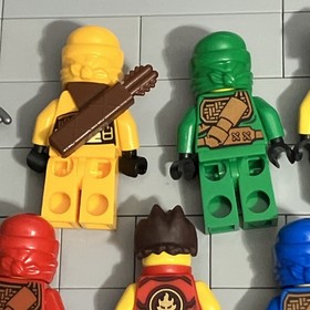 LEGO&reg; Minifigure Lloyd Jungle Knee Pads Tournament 70749 Ninjago H2 3
