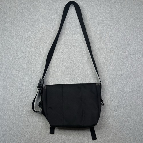Timbuk2 Messenger Bag Black Nylon Classic Crossbody Laptop - Picture 2 of 11