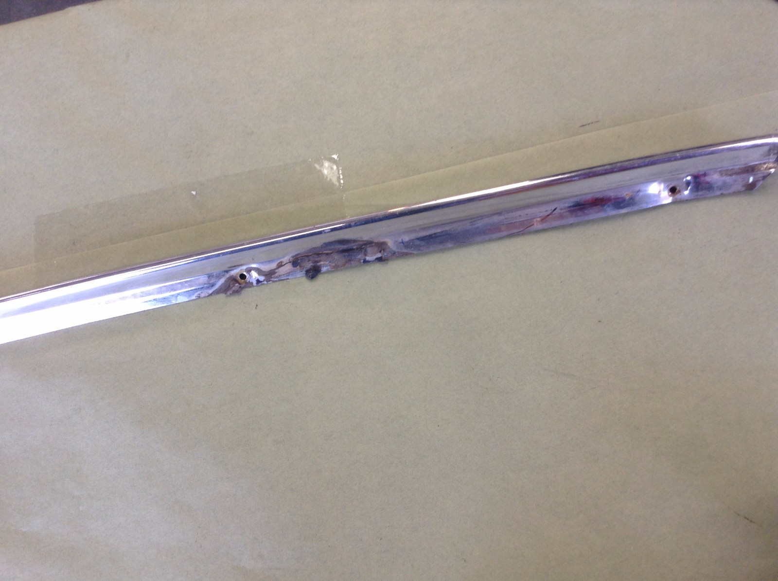 81 - 91 ROLLS ROYCE SILVER SPUR LEFT A PILLAR WIND DEFLECTOR 