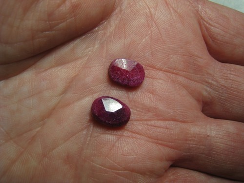 Ruby Oval Facet Gemstone Pair Lot Of 2 India 9 Carats Total - Picture 22 of 24
