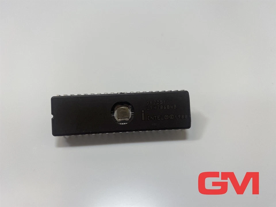 Intel Microcontroller D87C511 single-chip CHMOS 8-bit DIP40 4 KB UVPROM - Image 2 of 4