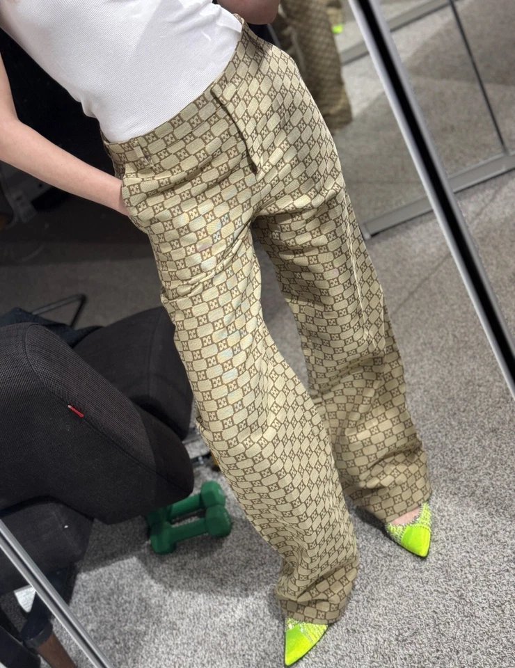 1350$ PANTALÓN ESCADA PANTALÓN LOGO BEIGE TALLA 36 PEQUEÑO