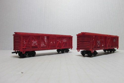 2 HO ESCALA REALISTA SWIFT GANADERÍA EXPRESS, COCHES DE STOCK #72221 | Condition: Used