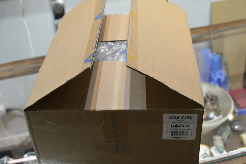 House of Troy Slim-Line 15" Luz de imagen LED, bronce frotado con aceite - SLEDZ15-91 Foto 3 de 3