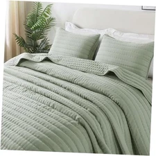  Sage Green Size Quilt Bedding Sets with 2 Pillow Shams, Full Queen Mist Sage