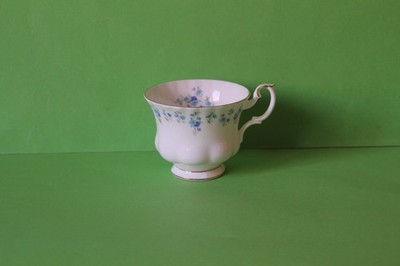 Royal Albert Memory Lane Teetasse Kaffeetasse Tasse groß