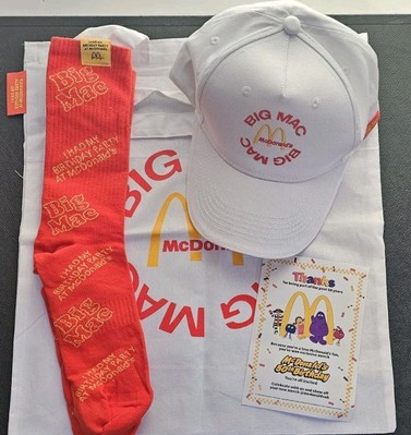 McDonalds 50. Geburtstag Tragetasche, Socken und Baseballkappe Big Mac Geschenkset