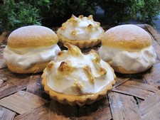 4 FAKE ARTIFICIAL CAKES CREAM