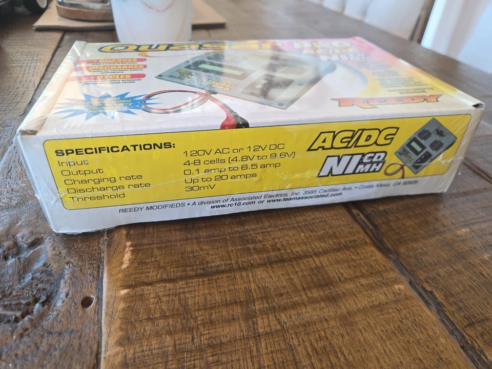 Cargador De Colección Team Associated Reedy Quasar Pro Ac/dc Nicad Nimh Raro Nos... Foto 3 de 4