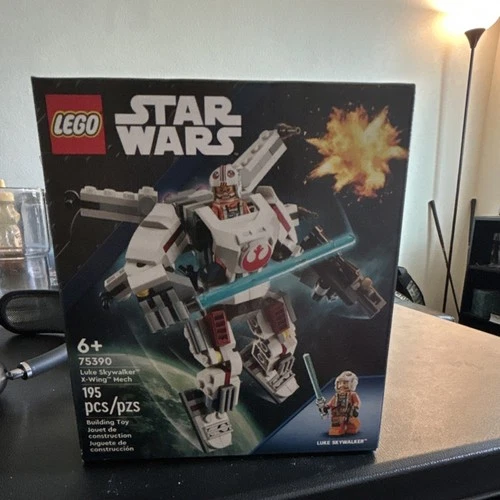 LEGO Star Wars Luke Skywalker X-Wing Mech 75390 195 Pieces Minifigure