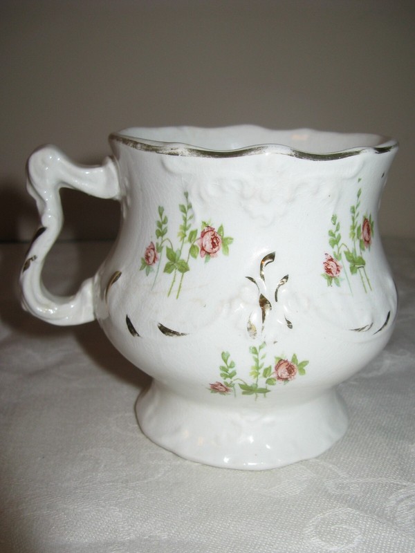 Vintage Porcelain Royal China International Flowers Floral Coffee Tea Cup Mug