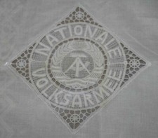 Gestickte Decke der Nationalen Volksarmee, org. verpackt