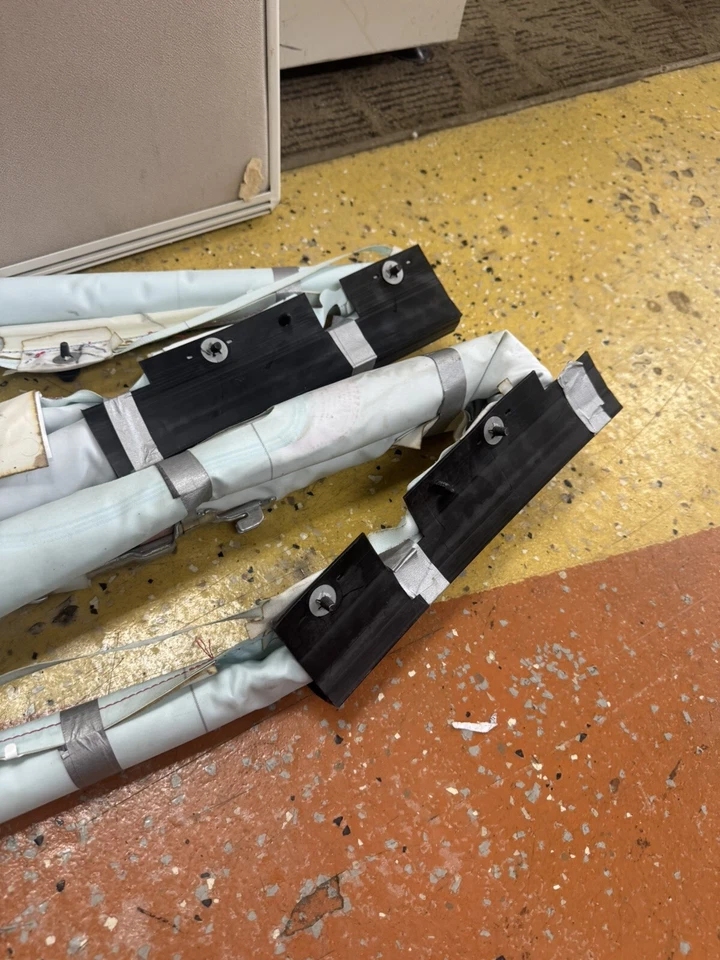 Chevrolet Silverado 1500 2019-2024 doble cabina techo izquierdo y derecho airbag OEM Foto 4 de 4