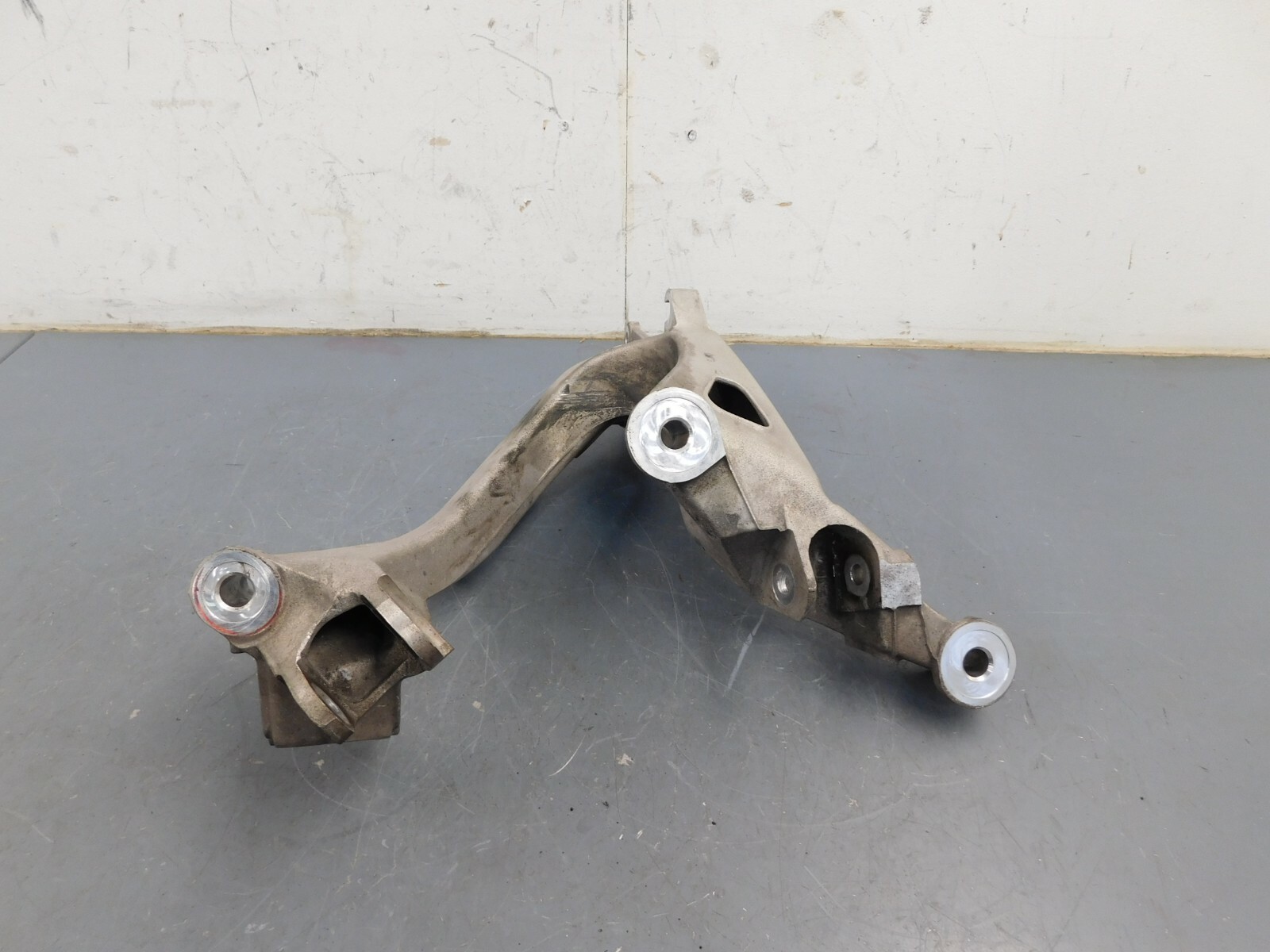 2018 17 19 Porsche 911 GT3 991.2 Left Rear Suspension Support #5093 VV10