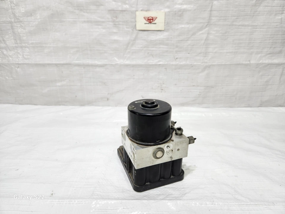 2012-2017 Buick Verano ABS Pump Anti Lock Brake Module Assembly OEM 13434672 - Image 3 of 4