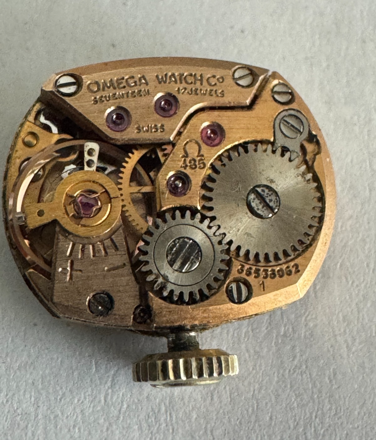 VINTAGE LADIES OMEGA WRISTWATCH MOVEMENT CAL.  485 KEEPING TIME 17 JEWEL