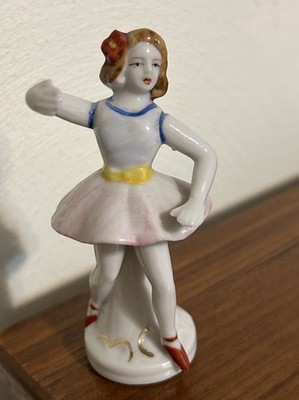 Vintage Porcelain Figurine Ballerina Made In Occupied Japan 4  High