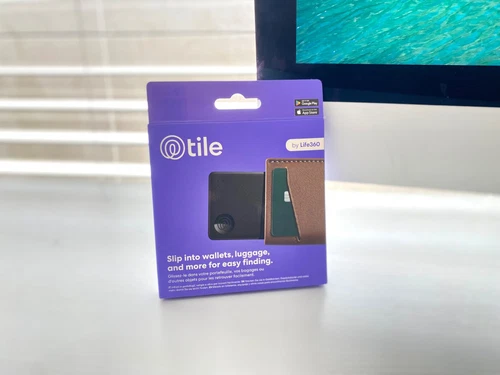 Tile by Life 360 Slim Wallet Finder Bluetooth Tracker NEW - Slip into luggage