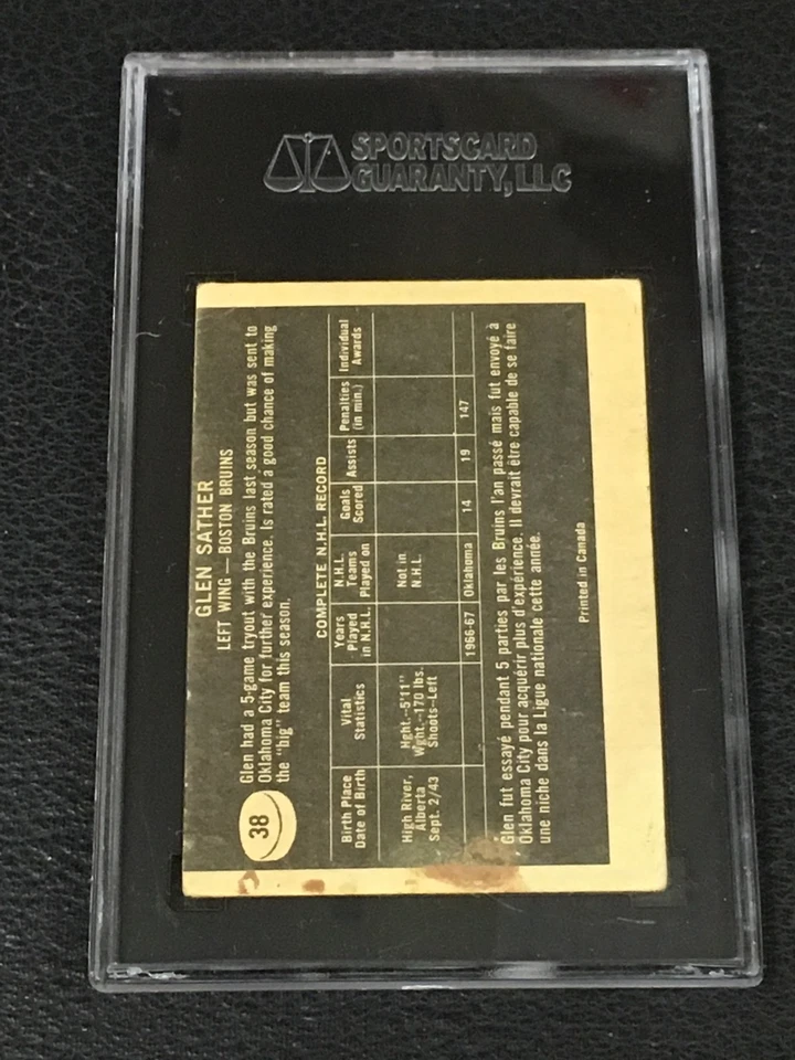 HOF GLEN SATHER 1967-68 TOPPS ROOKIE SIGNED AUTOGRAPHED CARD #38 SGC AUTHENTIC - Image 2 of 2