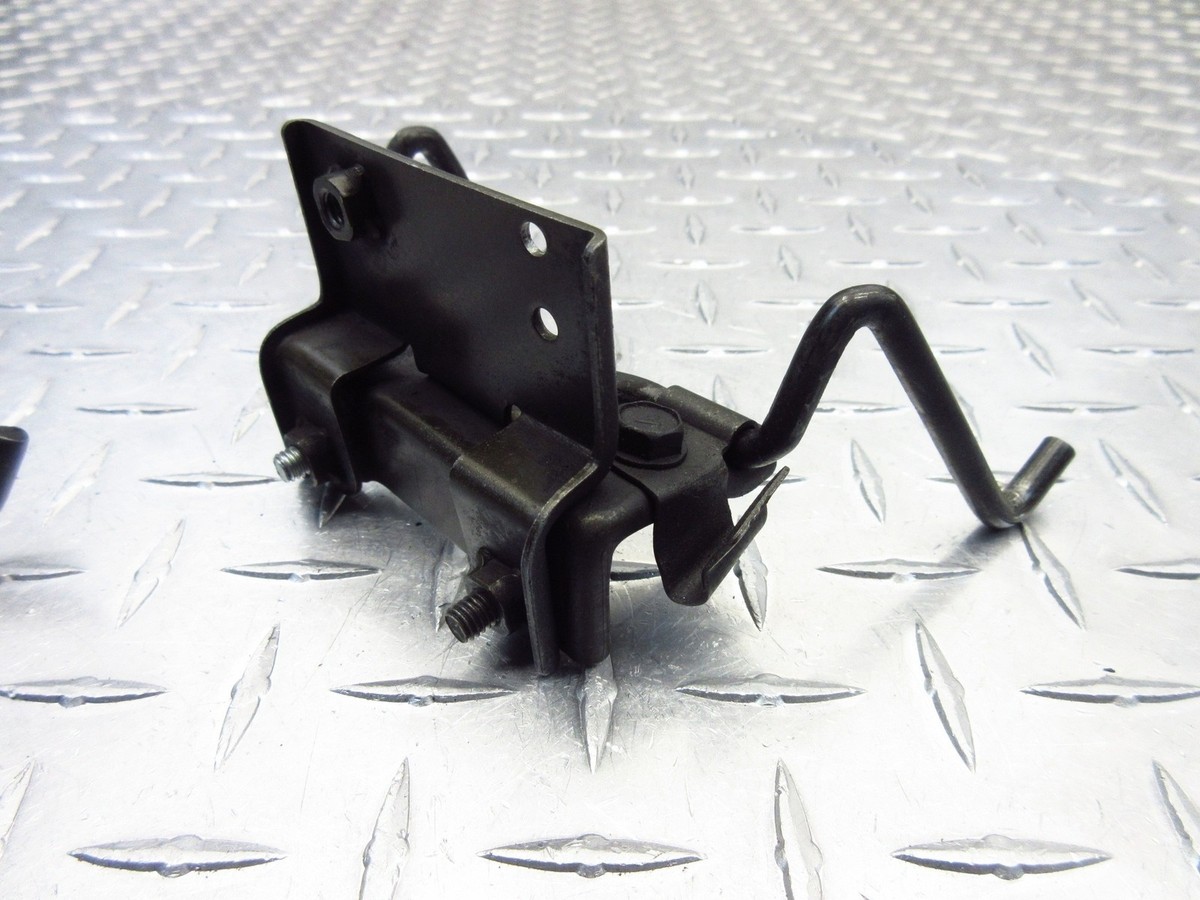 専用アイテム 1990 90-93 KAWASAKI ZX6 ZX600C 600 MISC BRACKETS MOUNTS