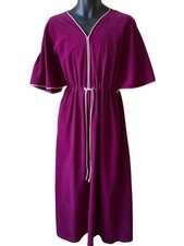 Vintage Vanity Fair Robe Fuchsia Color Belt Pink Piping Trim Velour 1970 Size L