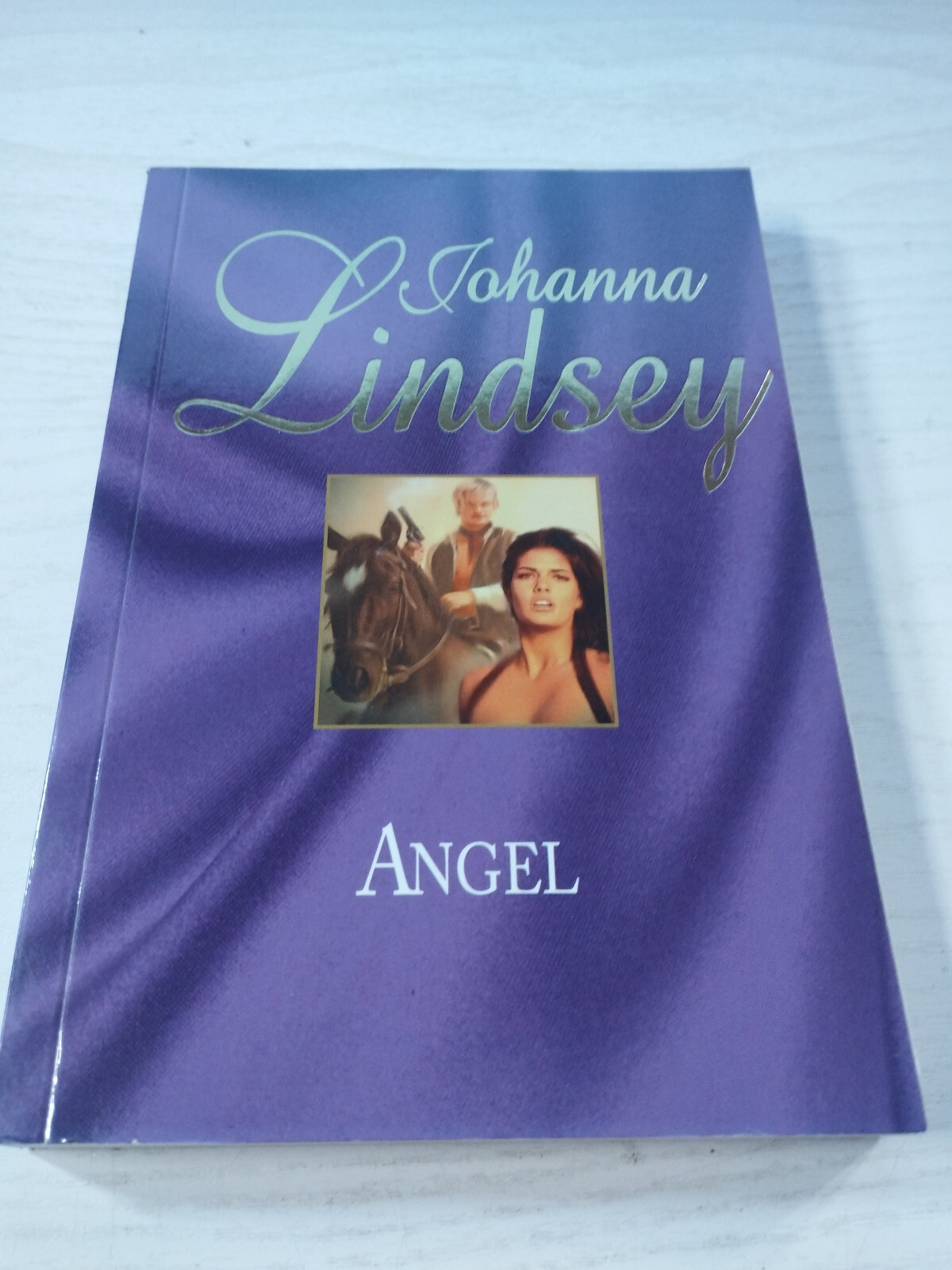 Angel Johanna Lindsey Romantic RBA 2010 - BOOK Spanish