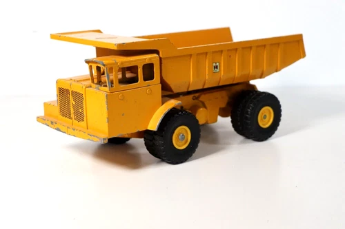 Vintage ERTL International Harvester Hydraulic Pay-Hauler Dumptruck Made In USA
