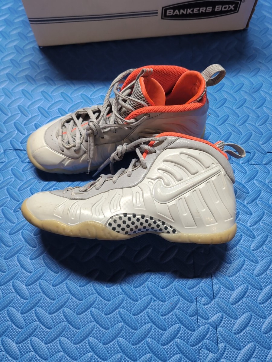 nike platinum posite